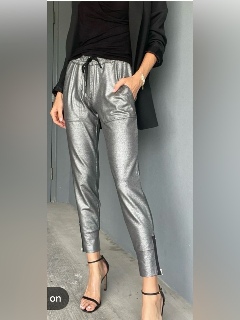 Standing Tree Metallic Silver Women’s Pants NWT Medium